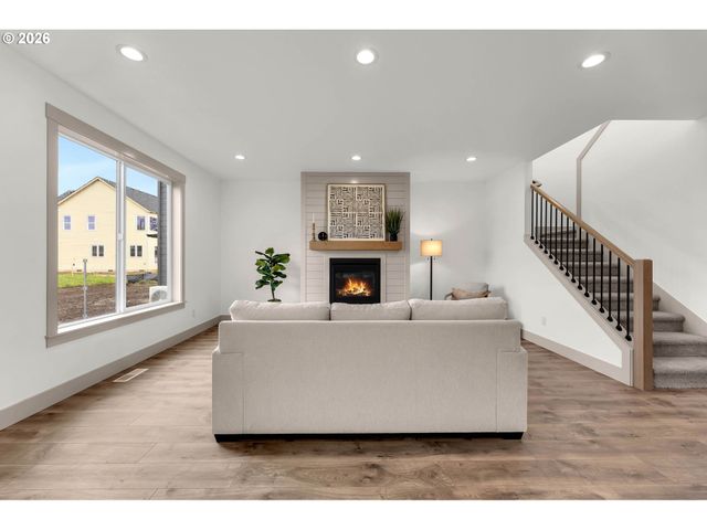 818 Se 35TH St, Battle Ground, WA 98604