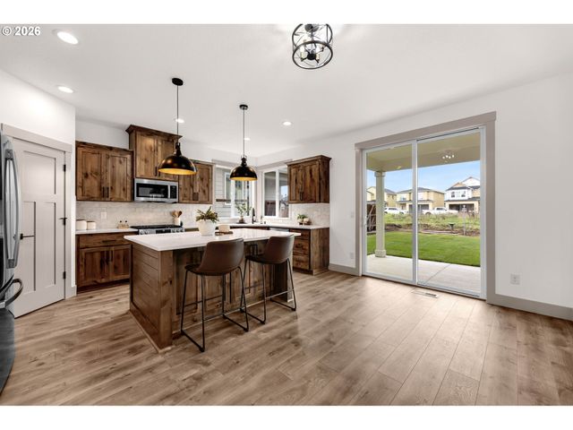 818 Se 35TH St, Battle Ground, WA 98604