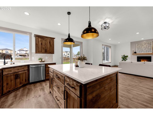 818 Se 35TH St, Battle Ground, WA 98604