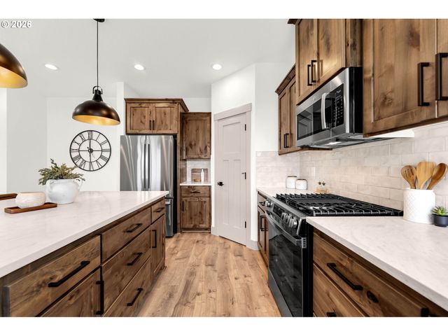 818 Se 35TH St, Battle Ground, WA 98604