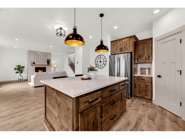 818 Se 35TH St, Battle Ground, WA 98604