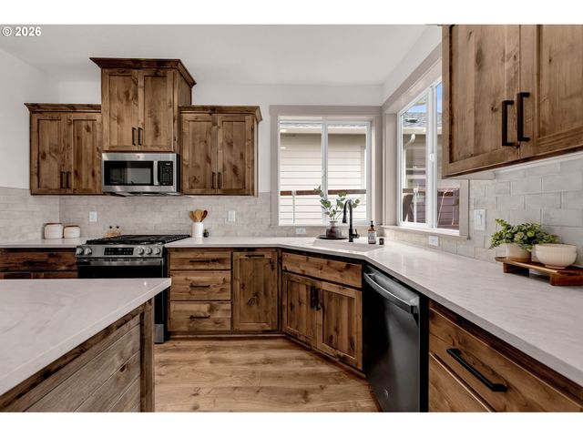 818 Se 35TH St, Battle Ground, WA 98604