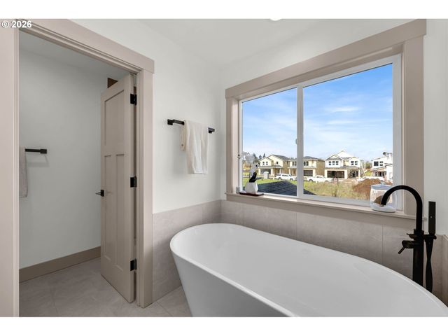 818 Se 35TH St, Battle Ground, WA 98604