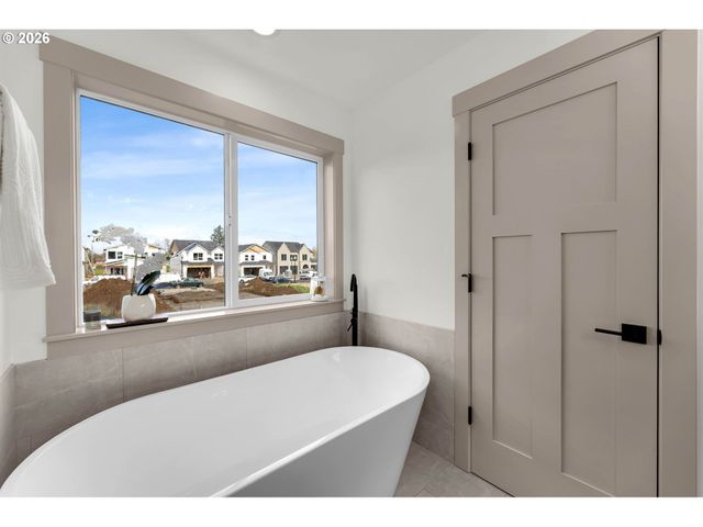 818 Se 35TH St, Battle Ground, WA 98604