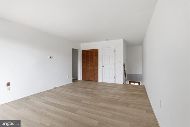 1242 LIBERTE CT, Burlington, NJ 08016