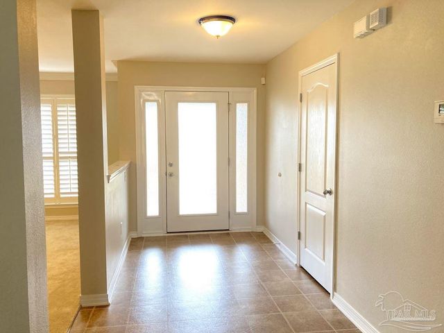 8770 Kennedy Dr, Pensacola, FL 32506