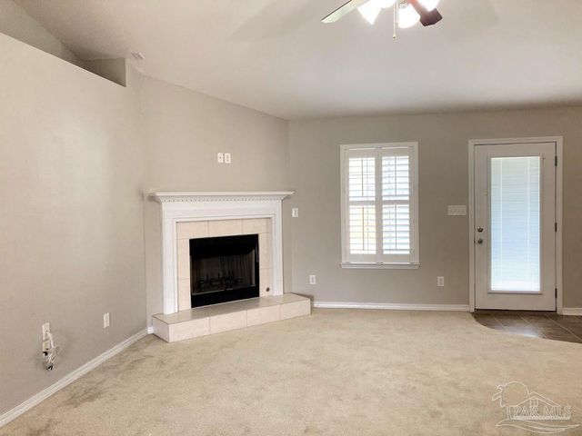 8770 Kennedy Dr, Pensacola, FL 32506