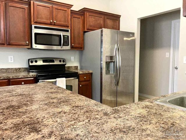 8770 Kennedy Dr, Pensacola, FL 32506