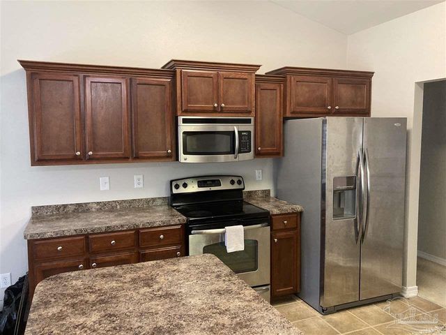 8770 Kennedy Dr, Pensacola, FL 32506