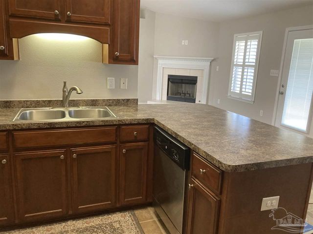 8770 Kennedy Dr, Pensacola, FL 32506