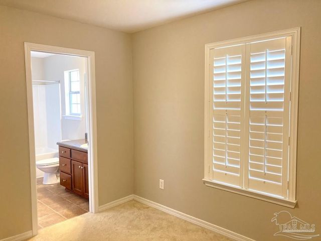 8770 Kennedy Dr, Pensacola, FL 32506