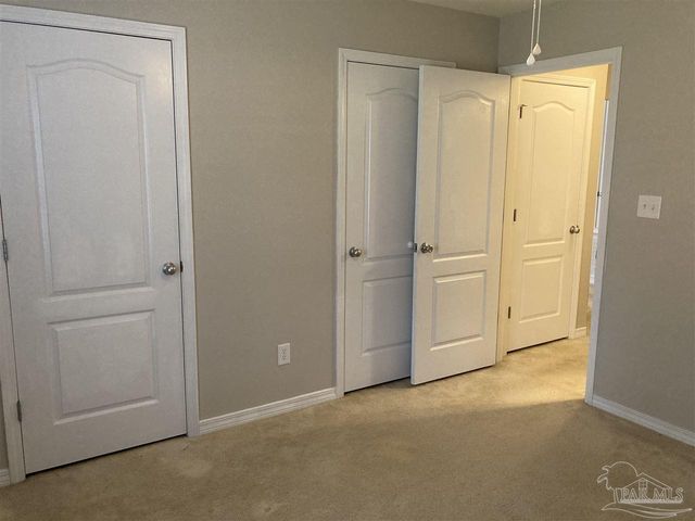 8770 Kennedy Dr, Pensacola, FL 32506