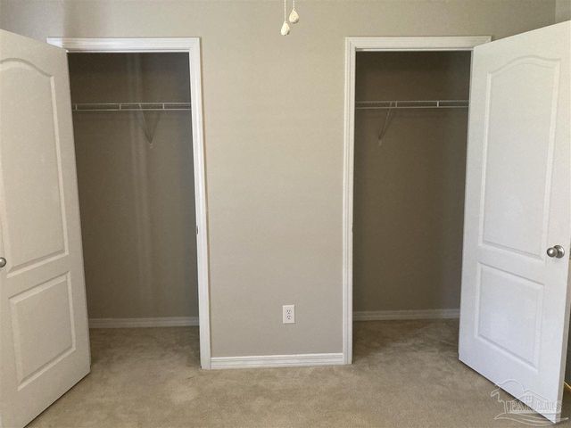 8770 Kennedy Dr, Pensacola, FL 32506