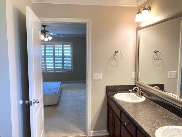 8770 Kennedy Dr, Pensacola, FL 32506