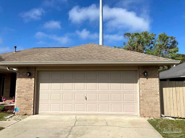 8770 Kennedy Dr, Pensacola, FL 32506