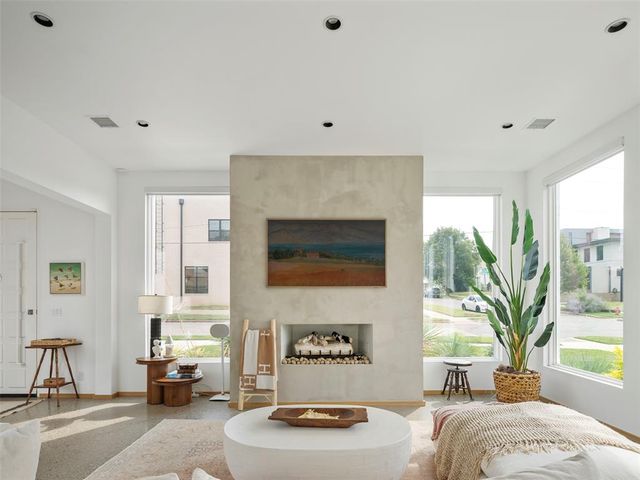 901 N Francis Avenue, Oklahoma City, OK 73106
