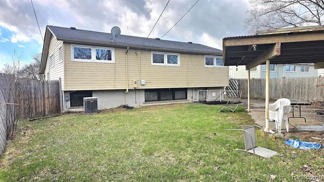 16024 Stratford Drive, Southfield, MI 48075
