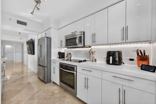 2080 S Ocean Dr 1711, Hallandale Beach, FL 33009