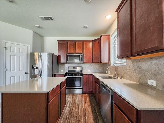 4229 Amber Ruse Drive, Conroe, TX 77304