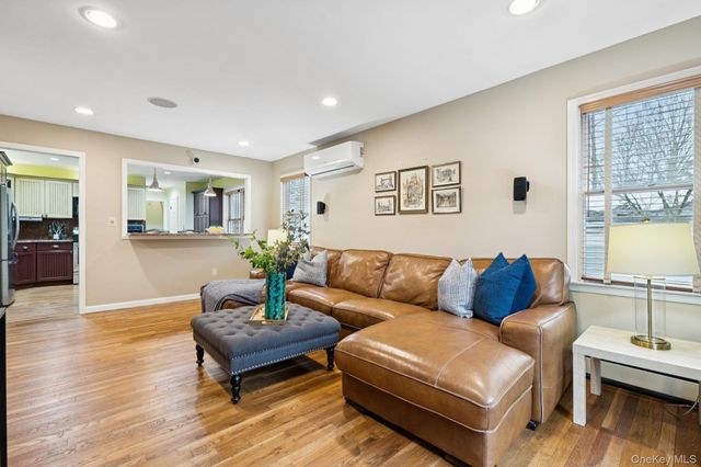 24 Cherry Place, Huntington, NY 11743