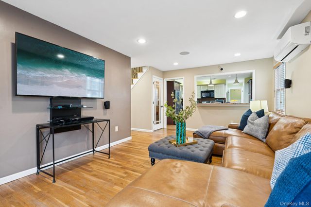 24 Cherry Place, Huntington, NY 11743