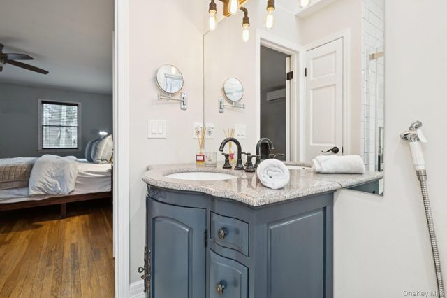 24 Cherry Place, Huntington, NY 11743