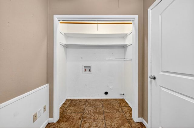 2906 Aurora Lane, Midland, TX 79707