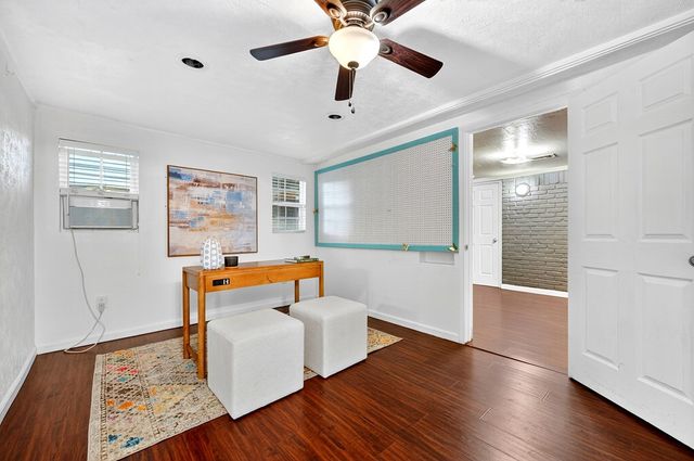 2906 Aurora Lane, Midland, TX 79707