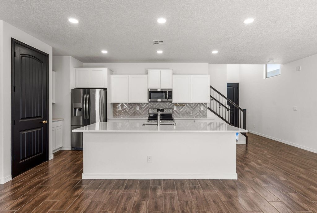 Image 17 of property listing at 5765 Cosmo Court NE, Rio Rancho, NM 87144