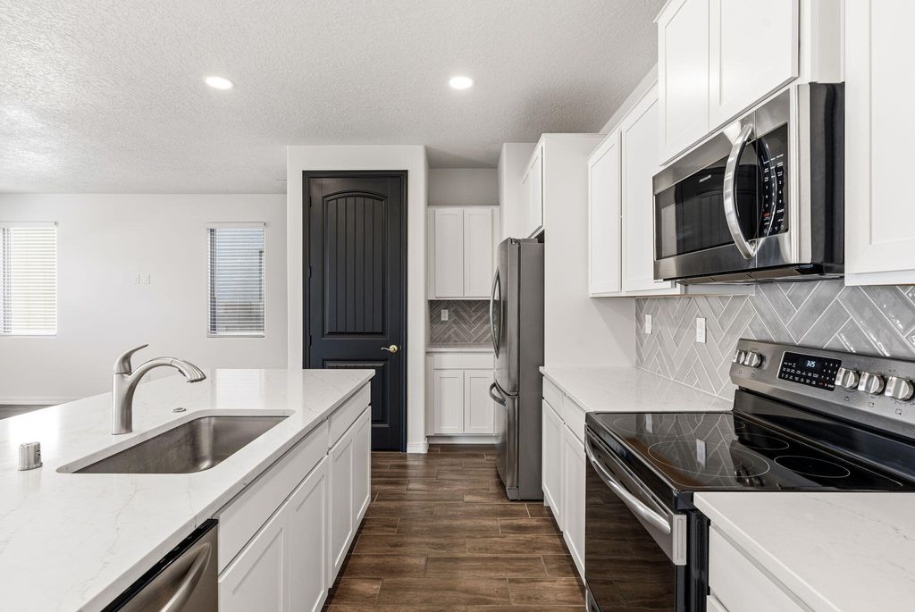 Image 19 of property listing at 5765 Cosmo Court NE, Rio Rancho, NM 87144