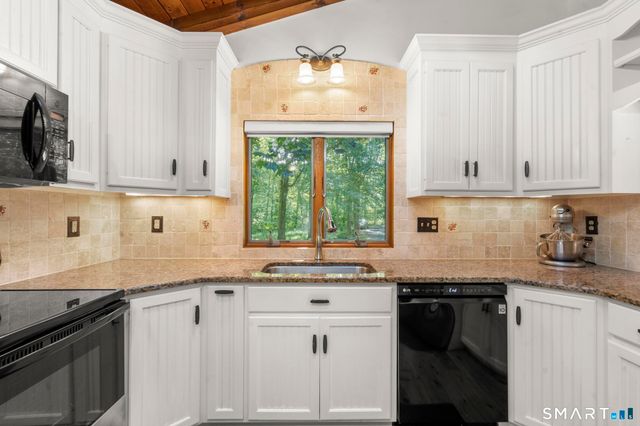 69 Ray Hill Road, East Haddam, CT 06423