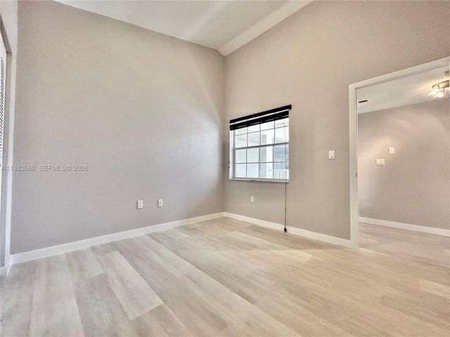 2811 N Oakland Forest Dr 306, Oakland Park, FL 33309