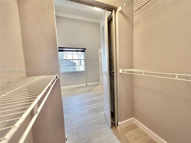 2811 N Oakland Forest Dr 306, Oakland Park, FL 33309