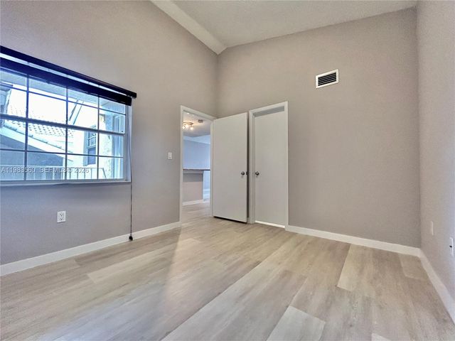 2811 N Oakland Forest Dr 306, Oakland Park, FL 33309