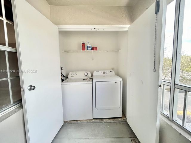 2811 N Oakland Forest Dr 306, Oakland Park, FL 33309