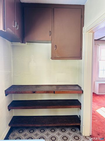 2 Parkmore Street, New Britain, CT 06051