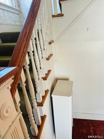 2 Parkmore Street, New Britain, CT 06051