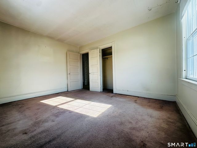 2 Parkmore Street, New Britain, CT 06051