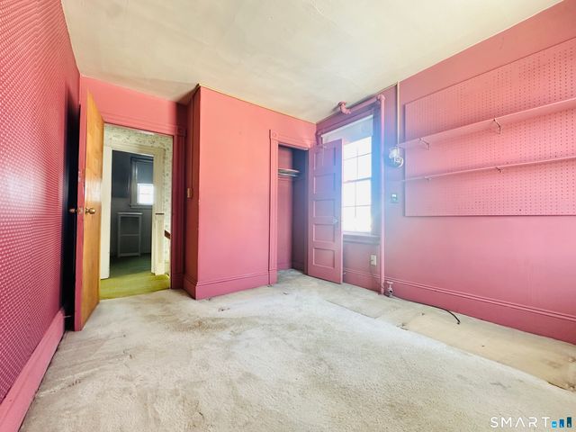 2 Parkmore Street, New Britain, CT 06051