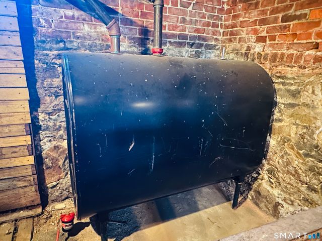 2 Parkmore Street, New Britain, CT 06051