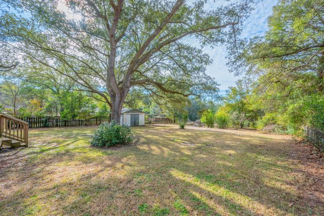 431 Andrew Drive, Valparaiso, FL 32580