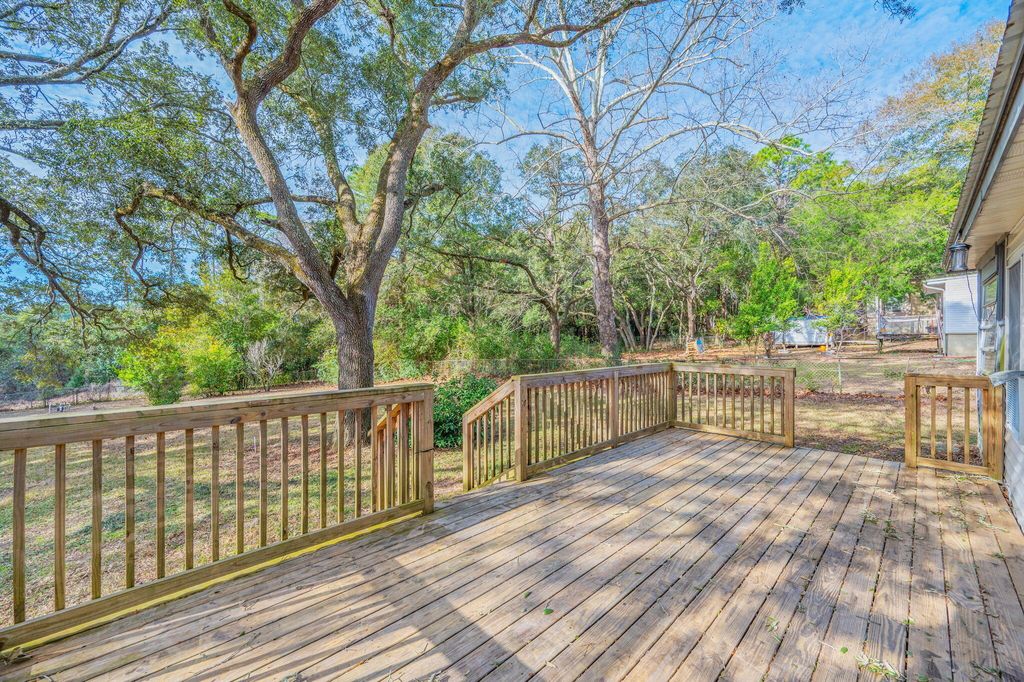 431 Andrew Drive, Valparaiso, FL 32580