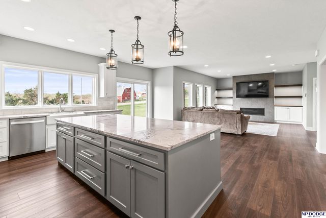 18701 Patrick Avenue, Omaha, NE 68022