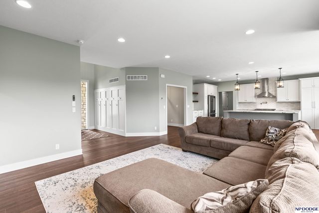 18701 Patrick Avenue, Omaha, NE 68022