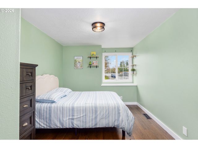 17089 Sw LYNNLY Way, Sherwood, OR 97140