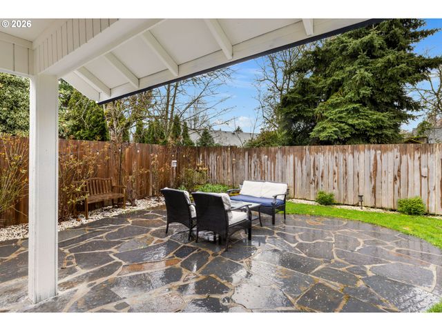 17089 Sw LYNNLY Way, Sherwood, OR 97140