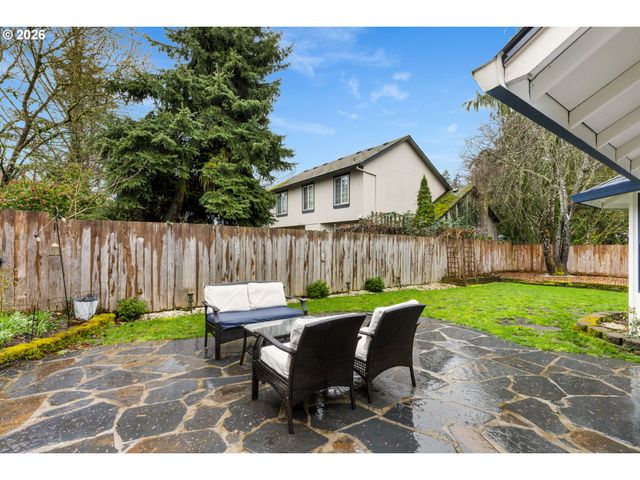 17089 Sw LYNNLY Way, Sherwood, OR 97140