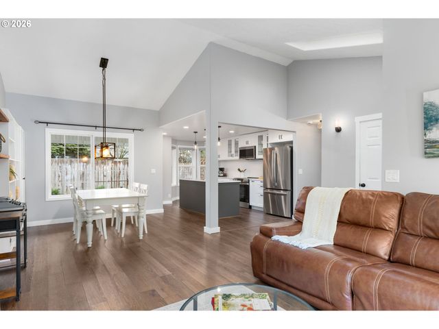 17089 Sw LYNNLY Way, Sherwood, OR 97140