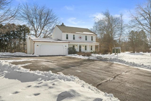 310 S Taliesin ROAD, Wales, WI 53183