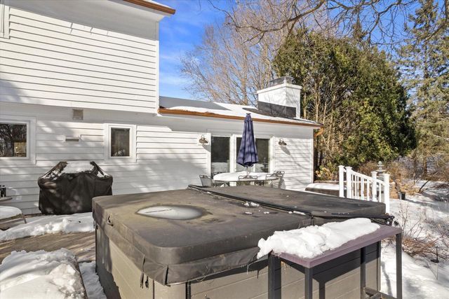 310 S Taliesin ROAD, Wales, WI 53183